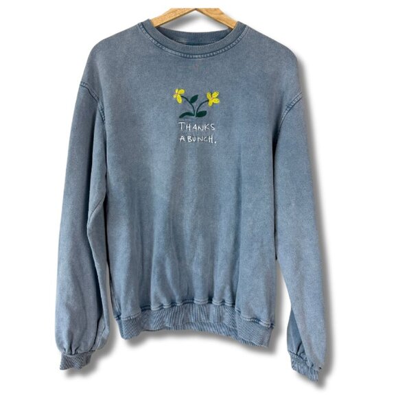 Urban Outfitters Crewneck Sweatshirt Pullover Embroidered Flower Women's Small - Picture 1 of 5